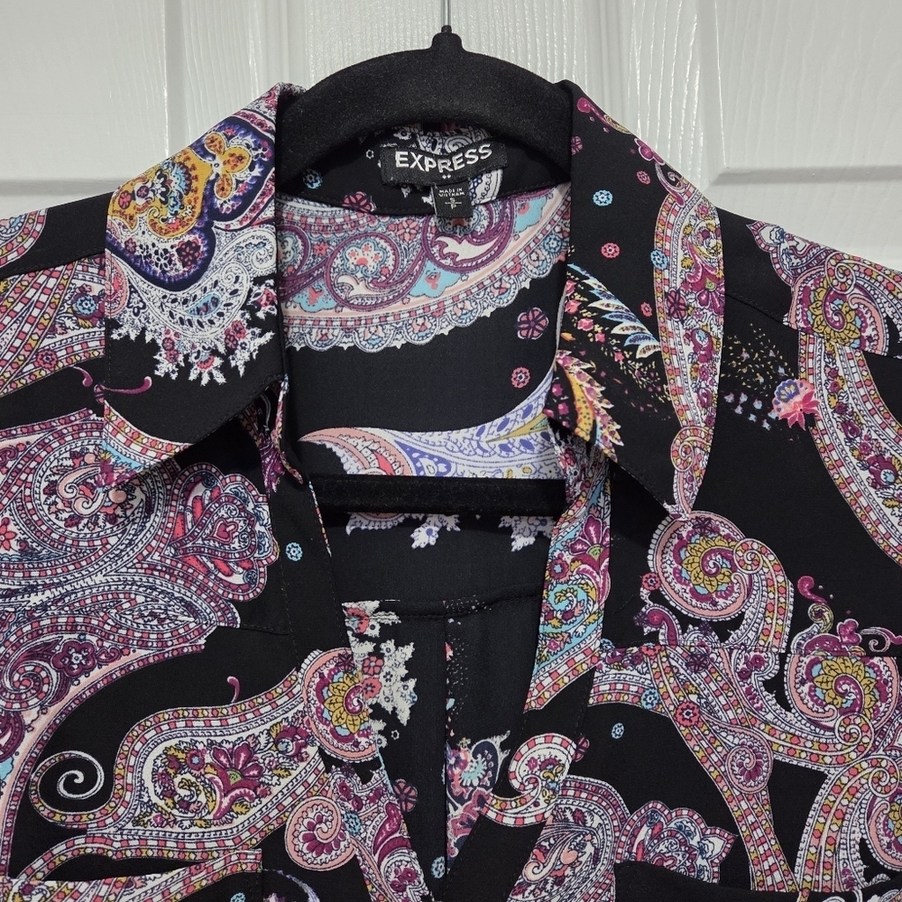 Express Woman's Black Sheer Colorful Paisley Roll Tab Button Up Shirt Size Small - Picture 3 of 9